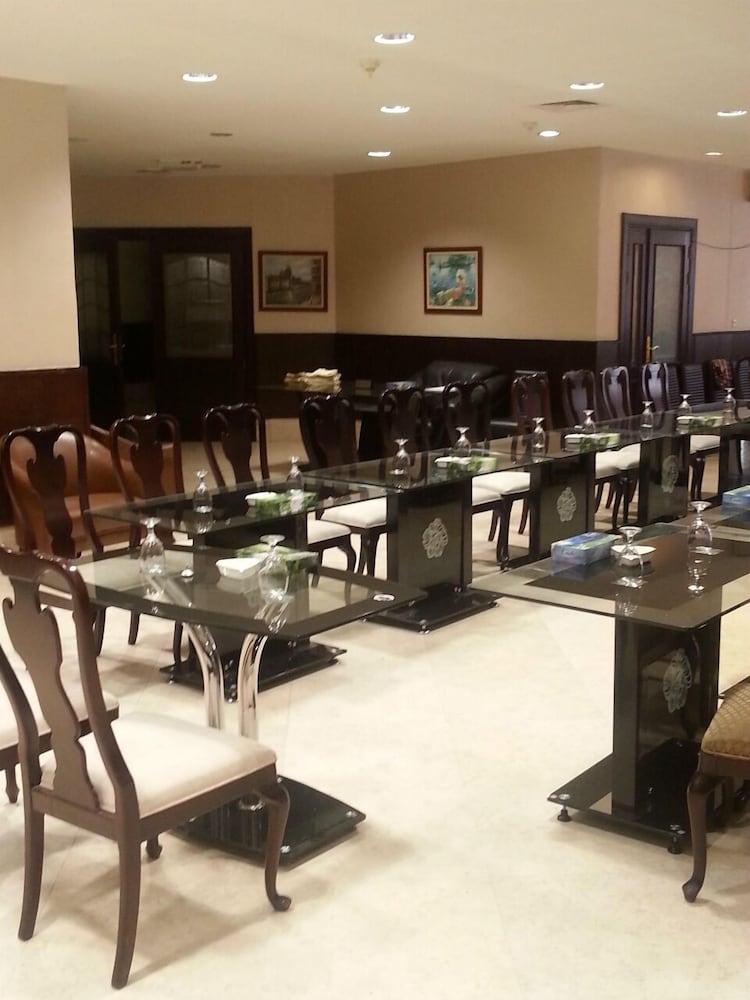 Le Vendome Hotel Amman Zewnętrze zdjęcie