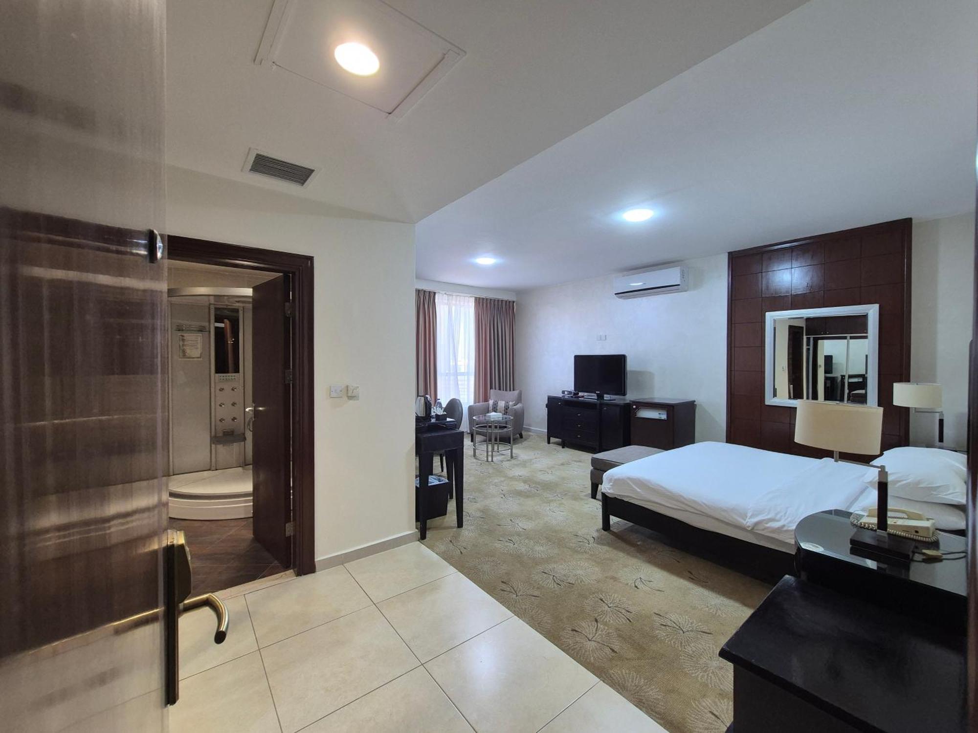 Le Vendome Hotel Amman Zewnętrze zdjęcie